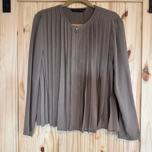 Zara Taupe Pleated Zip Front lightweight swing jacket size Medium - Picture 6 of 8